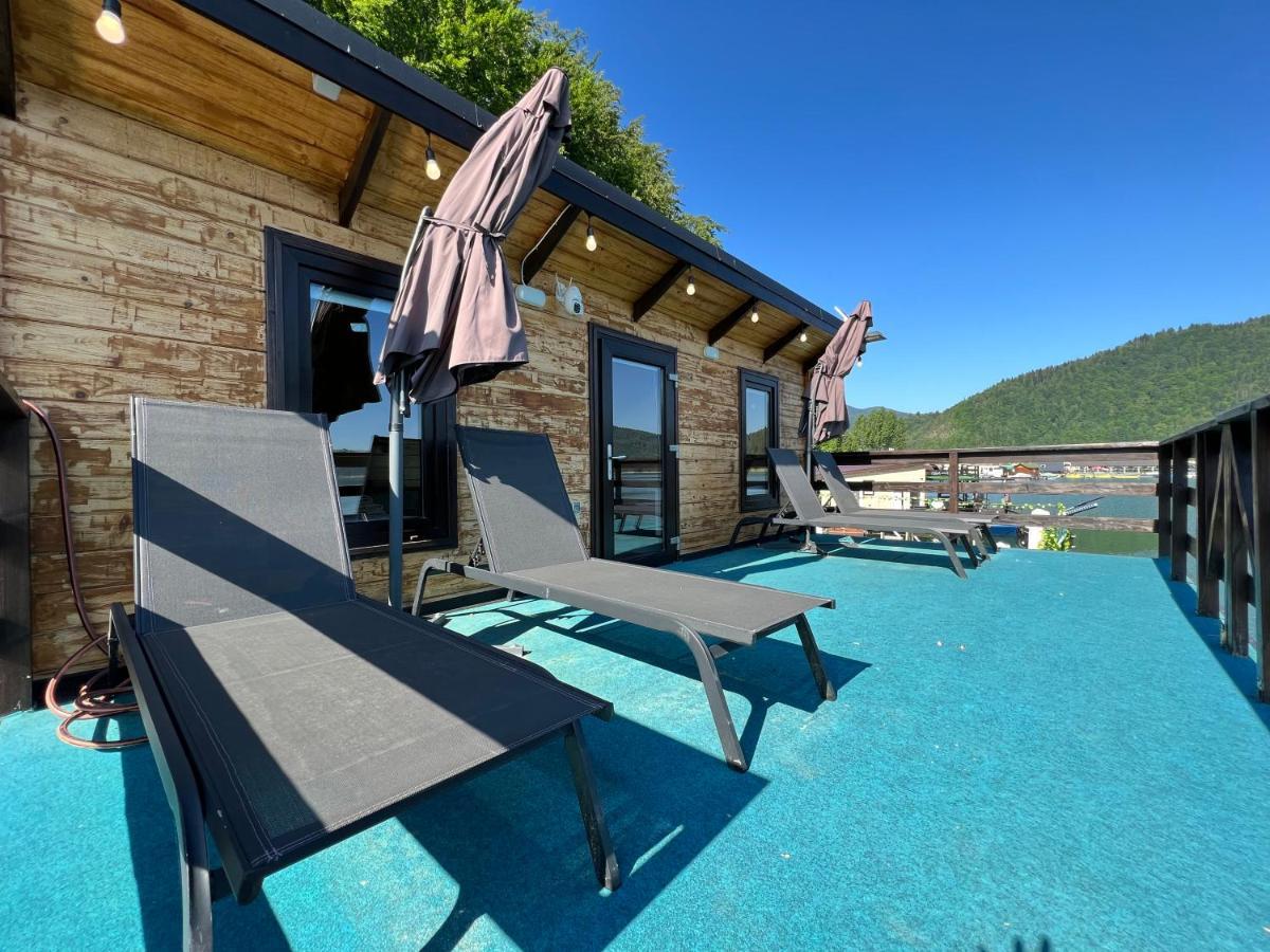 Holiday Bicaz Bungalows On The Lake Exterior photo