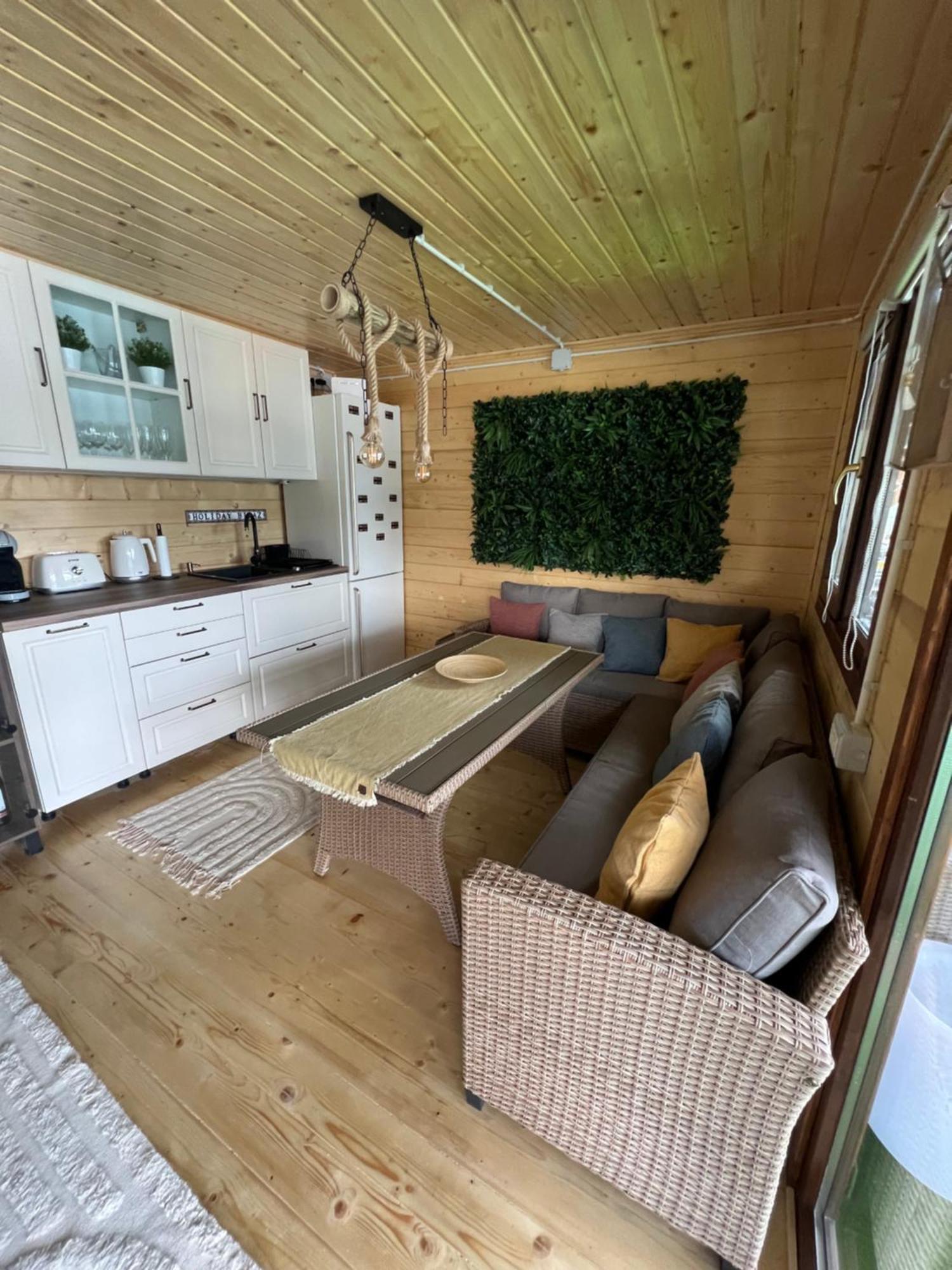 Holiday Bicaz Bungalows On The Lake Exterior photo