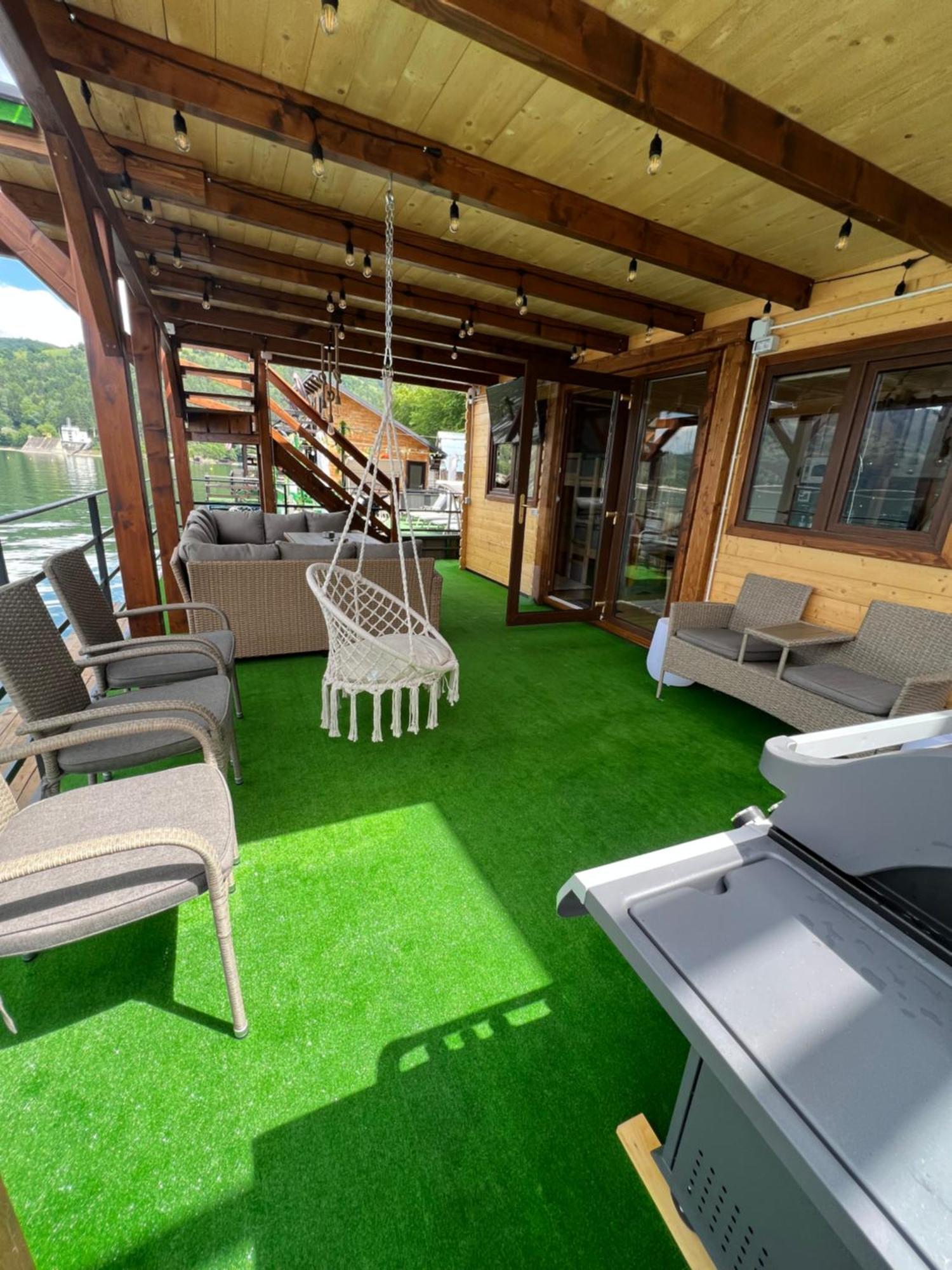 Holiday Bicaz Bungalows On The Lake Exterior photo